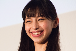 中条あやみがあざとい性格なのは男ウケ狙い?喫煙で彼氏と破局した噂も