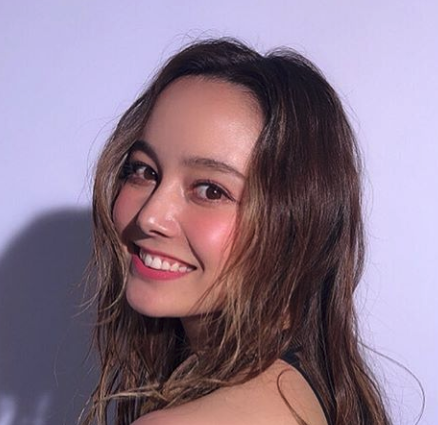 【かぐや姫と7人の王子たち】エリーの実家はお金持ち?両親の職業や出身についても